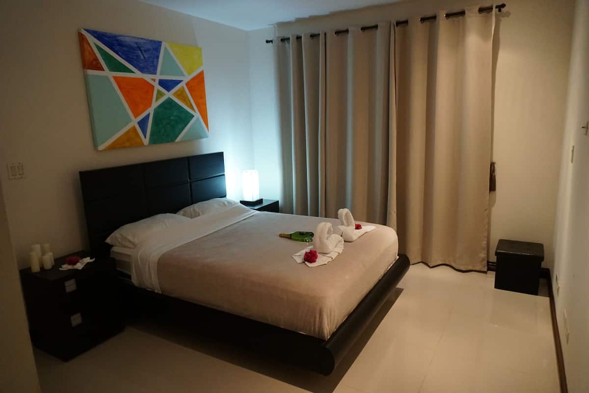 Family Apartment, 2 Bedrooms, Non Smoking, Hill View | 2 bedrooms, desk, iron/ironing board, free WiFi