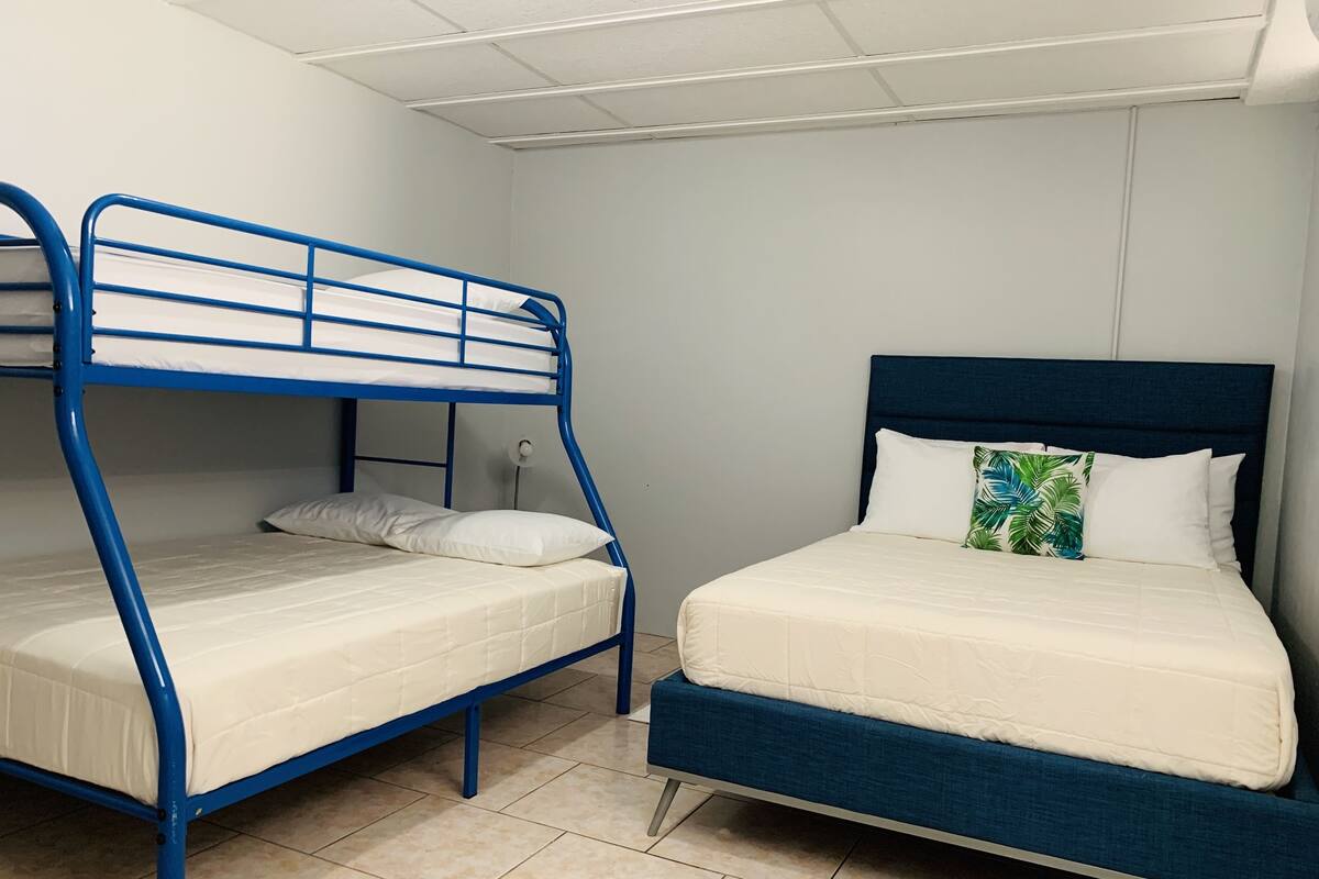 Family Room (Apartamento Familiar) | 2 bedrooms, desk, free WiFi, bed sheets