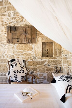 Villa, 2 Bedrooms | 2 bedrooms, in-room safe, desk, iron/ironing board - Villa Epimenidis (Faistos)