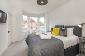 3 bedrooms, iron/ironing board, free WiFi, bed sheets