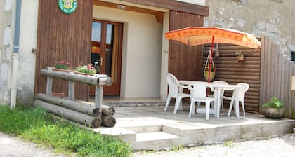 gite de France in old farm park of Haut Jura
