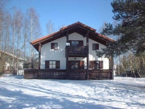 Large, comfortable holiday home, very quiet, on a large park-like ground
