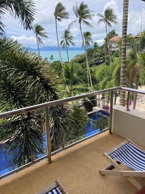 Property grounds - Luxurious semi - detached 2 bedroom Villa with 2 superb pools and sea views  (Maenam)
