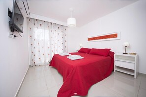 Bügeleisen/Bügelbrett, kostenloses WLAN, Bettwäsche