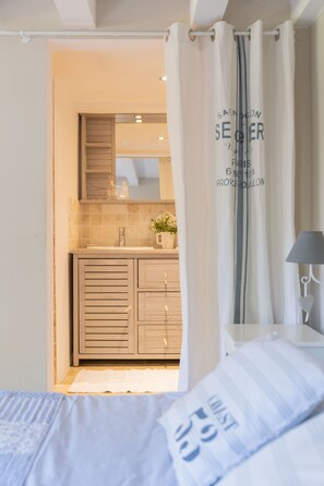 1 chambre, Wi-Fi gratuit, draps fournis