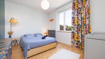 7 bedrooms, iron/ironing board, WiFi, bed sheets