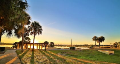 Lakefront Villa at a Prime Location