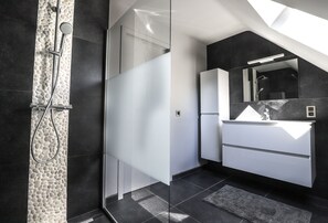 Hair dryer, towels, soap, shampoo