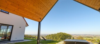 Villa Les Hauts, Luxury villa with panoramic view and jacuzzi 