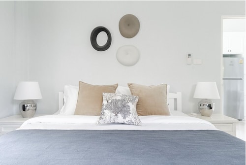 ブランドの新しいデザイナー2Bd-rm＆Gated Garden Amenity