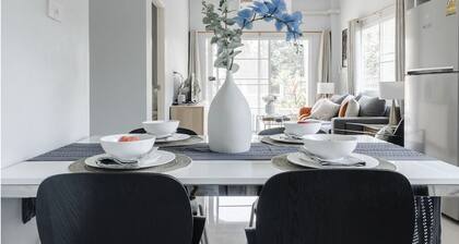 Discover Chiang Mai from Cheerful Contemporary Cottage