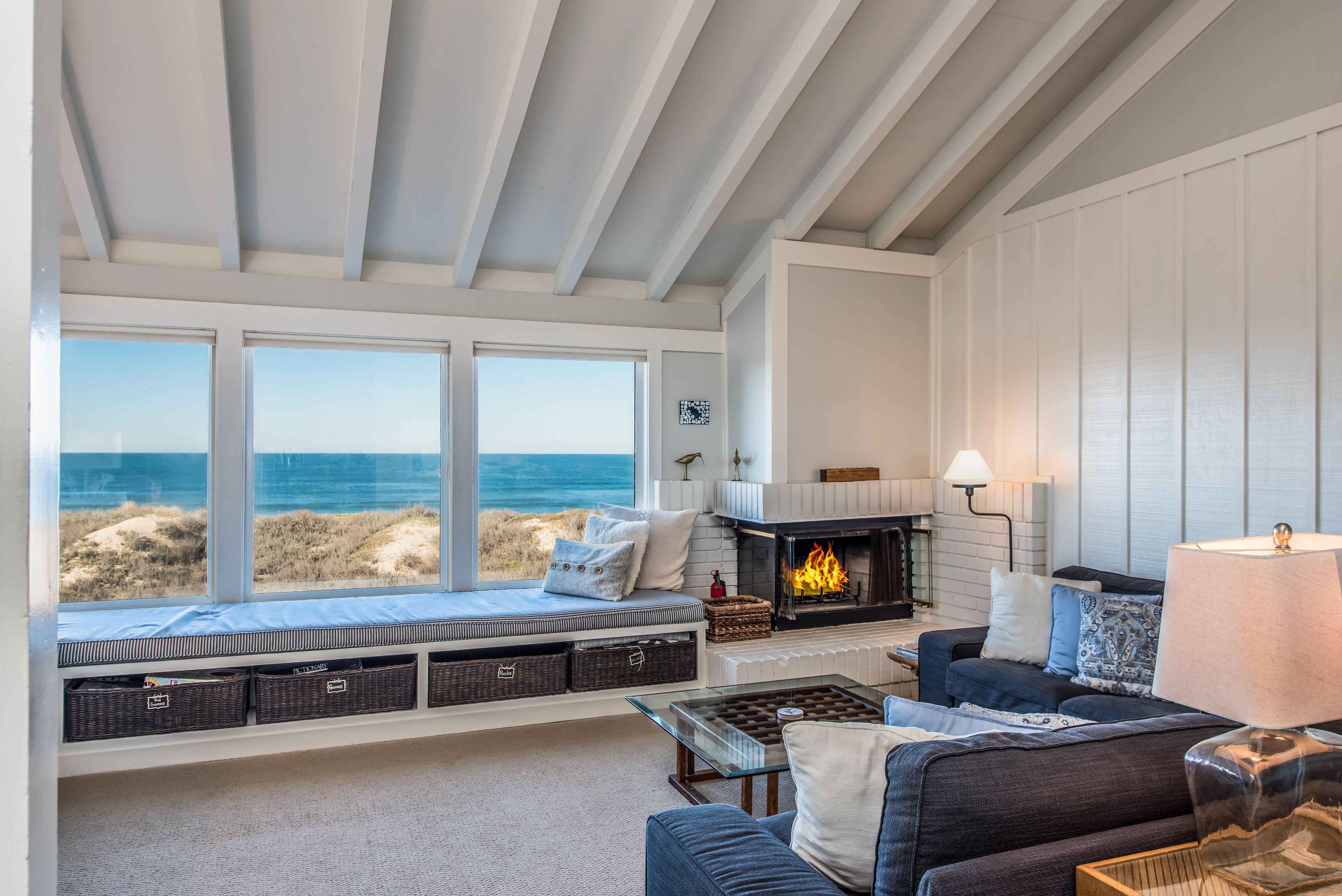 Relaxing Oceanfront Retreat w/Private Hot Tub