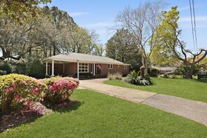 Exterior - Club Ed Charleston (Charleston)