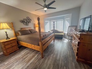 2 bedrooms, desk, iron/ironing board, free WiFi