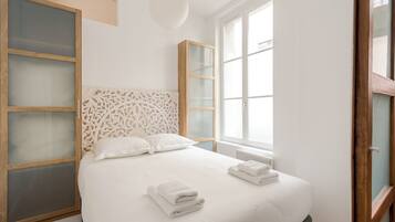 2 chambres, fer et planche Ă repasser, Wi-Fi, draps fournis