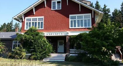 Arcadia Innkeepers Apartment at Eaglemount Winery | Cidery