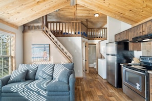 Interior - Fox Den at CrossTimbers Marina (Sperry)