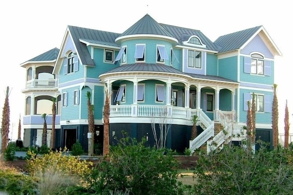 Amazing Beach Mansion