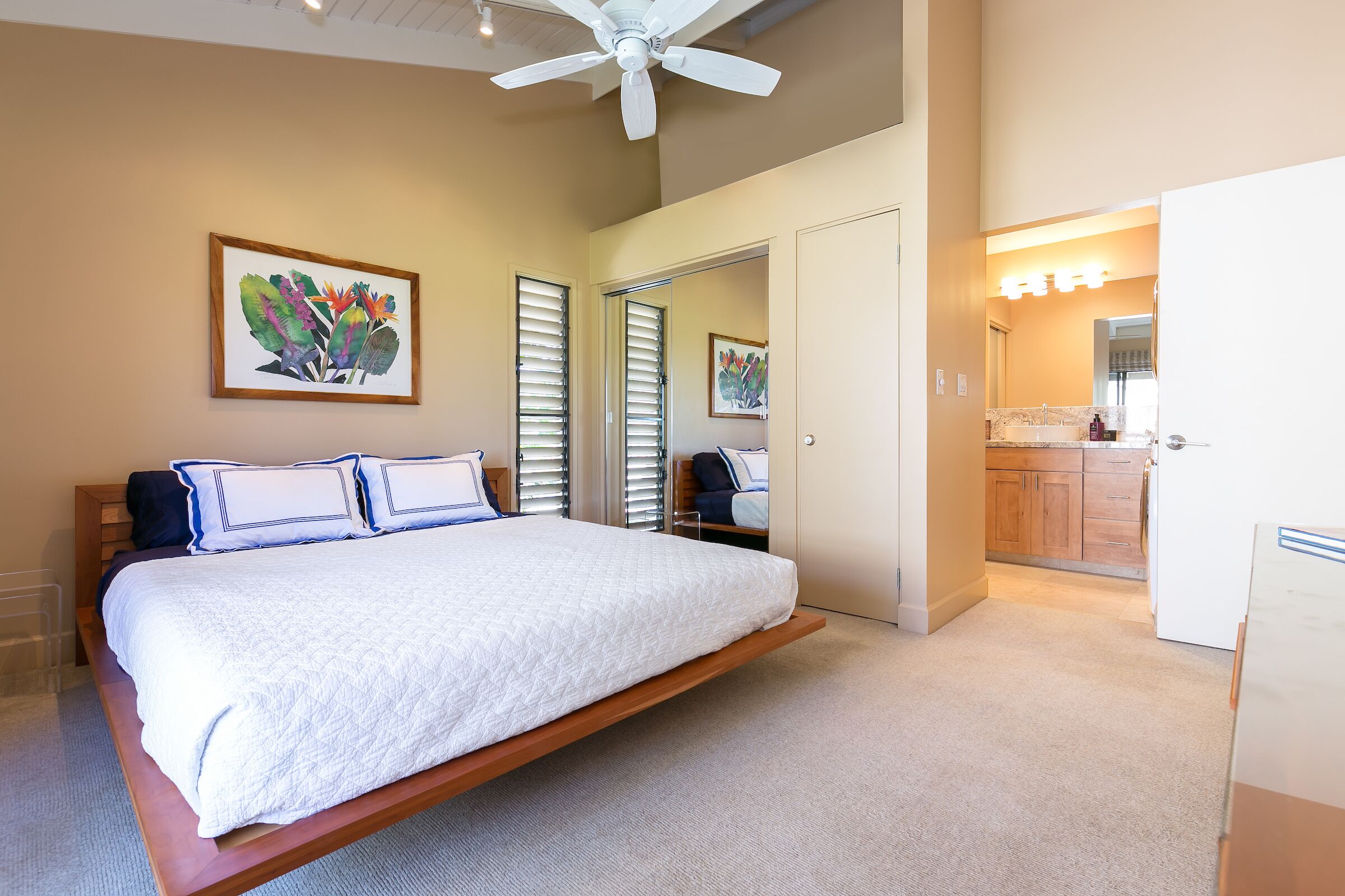 2 bedrooms, in-room safe, iron/ironing board, free WiFi