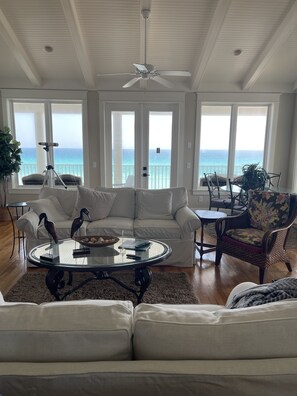 Smart TV, DVD player, stereo