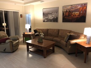 Smart TV, DVD player