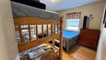 4 habitaciones, wifi gratis y ropa de cama