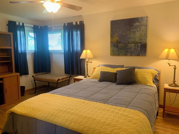 2 bedrooms, desk, iron/ironing board, free WiFi