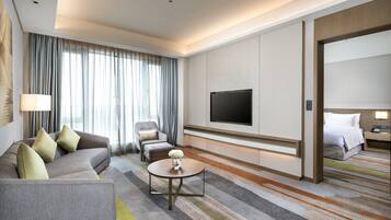 1 bedroom, minibar, in-room safe, desk