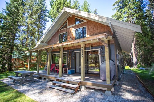 Black Bear Cabin central location to all Leavenworth's outdoor activities.