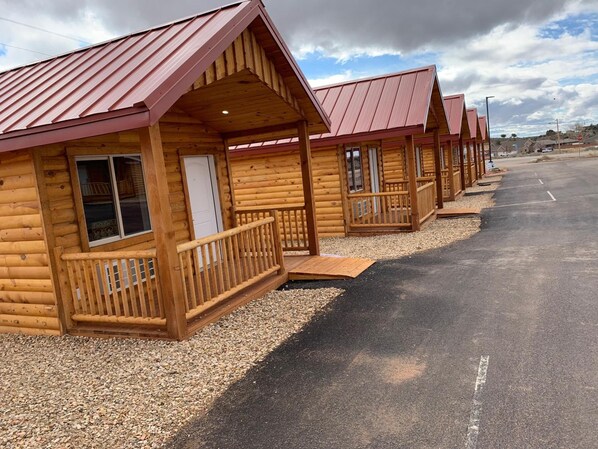 Exterior - Red Canyon Cabins (Kanab)