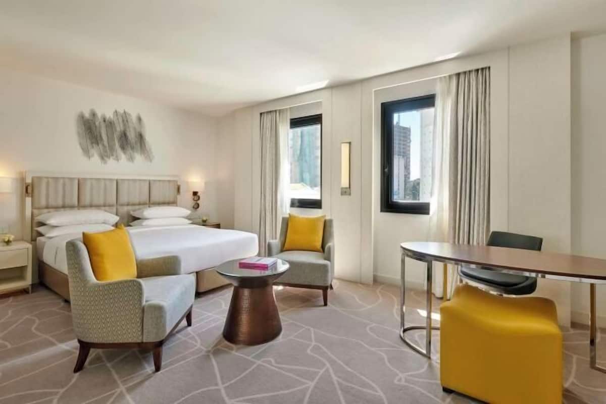 Hypo-allergenic bedding, free minibar, in-room safe, desk