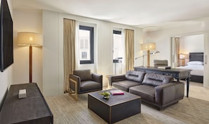Hypo-allergenic bedding, free minibar, in-room safe, desk