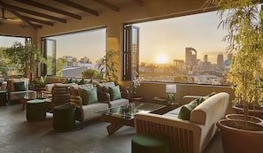 2 restaurants, breakfast, lunch, dinner served; Middle Eastern cuisine - Hyatt Regency Addis Ababa (Addis Ababa)