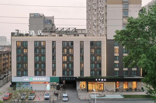 Ji Hotel