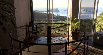 Villa Manuel Antonio - Sleeps 14