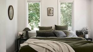 3 bedrooms, iron/ironing board, free WiFi, bed sheets