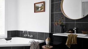 Shower, jetted bath, free toiletries, hair dryer