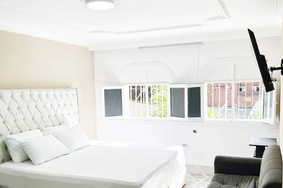 Vila premium, 6 quartos | Cofres nos quartos, Wi-Fi de cortesia, roupa de cama