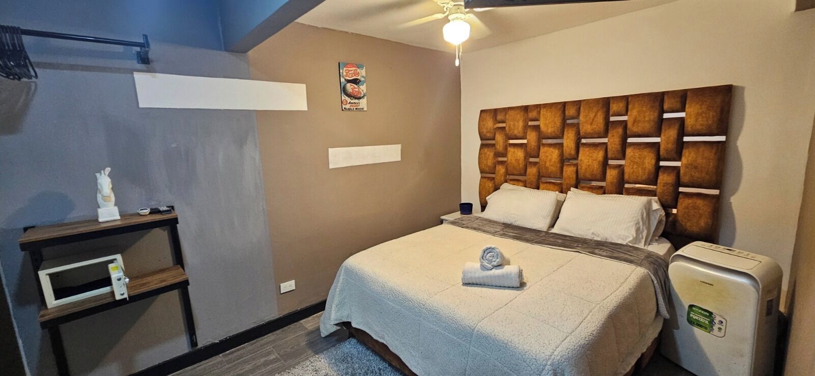Comfort Double or Twin Room, Multiple Bedrooms, Refrigerator & Microwave (Apartment 301) | In-room safe, free WiFi, bed sheets