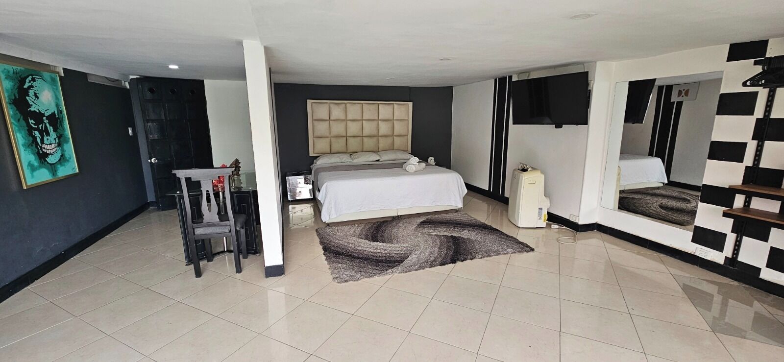 Comfort Double Room, 1 Queen Bed, Hot Tub (Suite 9) | In-room safe, free WiFi, bed sheets
