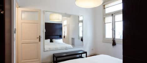 2 slaapkamers, een strijkplank/strijkijzer, wifi, beddengoed
