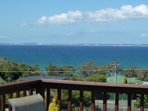 Property grounds - Fabulous Ocean Views (Bridport)