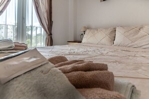 2 bedrooms, iron/ironing board, WiFi, bed sheets