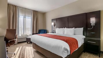 Roupas de cama premium, camas com colchões pillow-top, escrivaninha