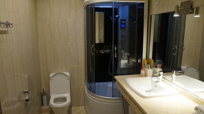 Apartment, 1 Bedroom | Bathroom