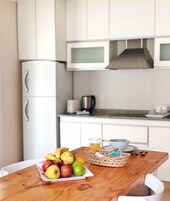 Comfort Loft, Mountain View | Private kitchen | Full-size fridge, microwave, stovetop, toaster