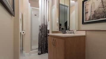 Basic Room, 1 Bedroom | Bathroom | Shower, hydromassage showerhead, free toiletries, hair dryer