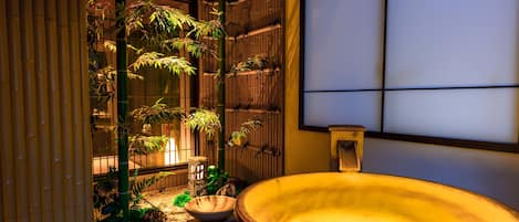 Suite with Semi-open-Air Bath, 90m2 | Deep-soaking bathtub