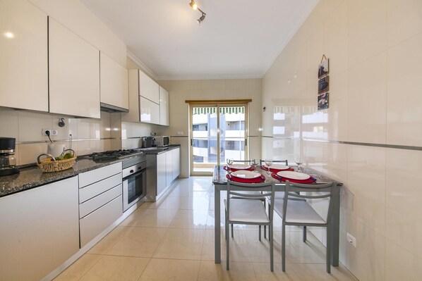 Apartment (2 Bedrooms) | Floor plan - C05 - Convento Apartment (Lagos)
