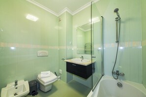Apartment (2 Bedrooms) | Floor plan - C05 - Convento Apartment (Lagos)